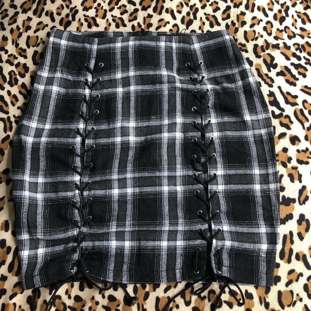 Pretty little thing lace up plaid skirt!